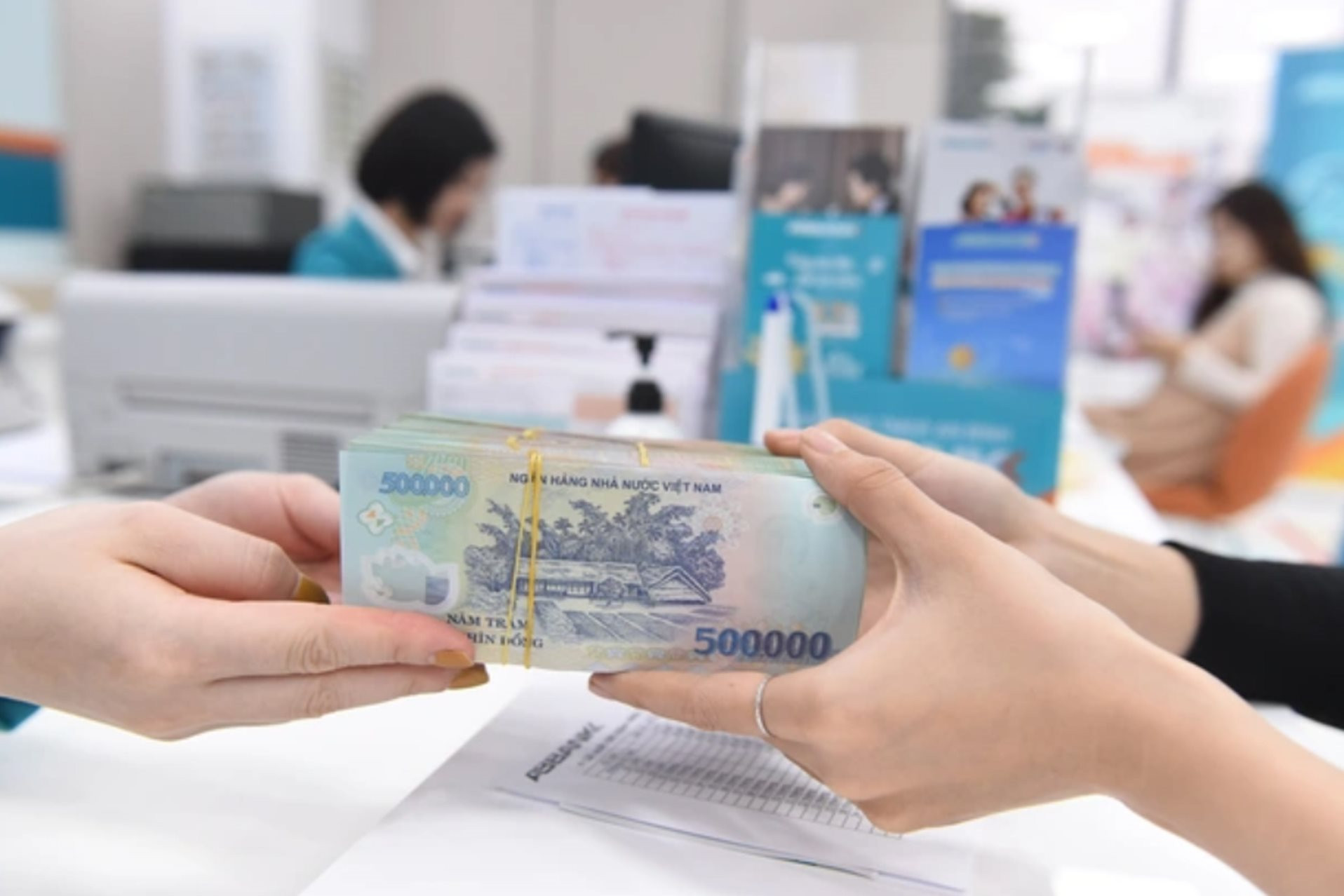 Lưu ý khi gửi tiết kiếm ngân hàng