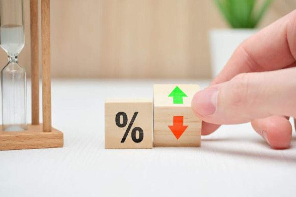 Yếu tố ảnh hưởng đến lãi suất FE Credit